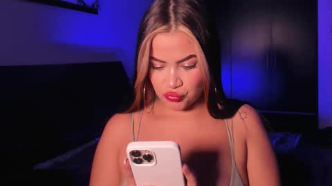 Snapshot of veronicabrown_xxx chatting on 2, 4, 2026 Vero online show from 2, 4, 2026