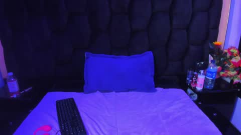 VeronicaCream  online show from 1, 4, 2026