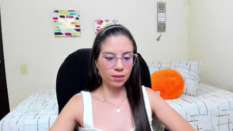 Snapshot of veronicamiller22 chatting on 14, 9, 2025 Veronica Miller online show from 14, 9, 2025