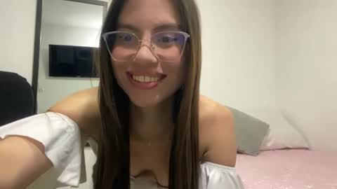 Snapshot of veronicamiller22 chatting on 28, 2, 2026 Veronica Miller online show from 28, 2, 2026