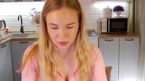 Snapshot of veronikamitchel chatting on 19, 10, 2025 Veronika online show from 19, 10, 2025