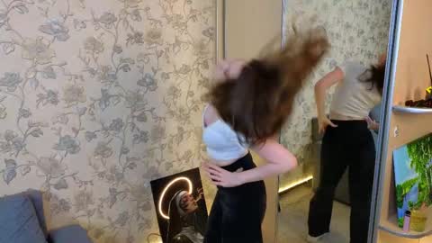 Snapshot of veronikavester chatting on 4, 6, 2026 Hello im Verdginia online show from 4, 6, 2026