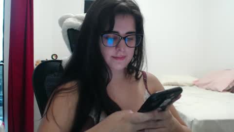 Snapshot of veruca99 chatting on 3, 5, 2026 veruca99 online show from 3, 5, 2026