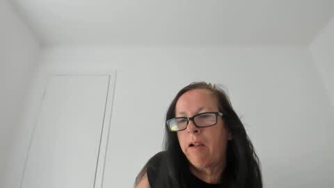 Snapshot of verysassypeachgoddess chatting on 3, 5, 2026 verysassypeachgoddess online show from 3, 5, 2026