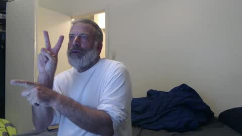 Snapshot of veryveryhairmanindenver chatting on 20, 1, 2025 hairy man online show from 20, 1, 2025