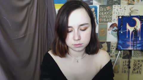 veryveryvery_shy online show from 3, 3, 2025