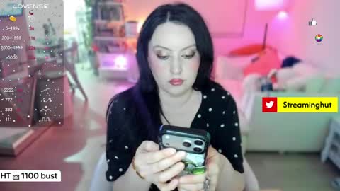 Snapshot of vesafine chatting on 18, 5, 2026 vesafine online show from 18, 5, 2026