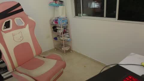 Sofa  online show from 9, 4, 2026