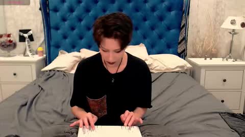 Via online show from 15, 12, 2025