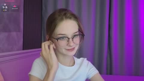 Snapshot of vialeta_baby chatting on 26, 9, 2025 Vi online show from 26, 9, 2025