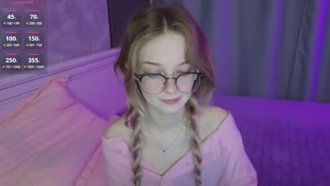 Snapshot of vialeta_baby chatting on 27, 9, 2025 Vi online show from 27, 9, 2025