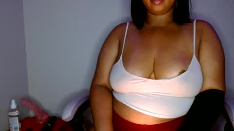 Snapshot of vibe_xxxo chatting on 20, 6, 2026 vibe_xxxo online show from 20, 6, 2026