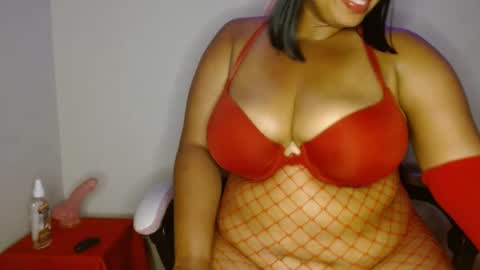Snapshot of vibe_xxxo chatting on 18, 7, 2026 vibe_xxxo online show from 18, 7, 2026