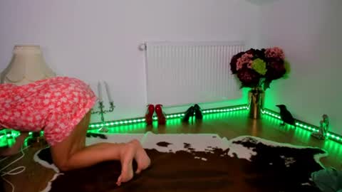 ViciousQueenu can call me Laura online show from 22, 7, 2026