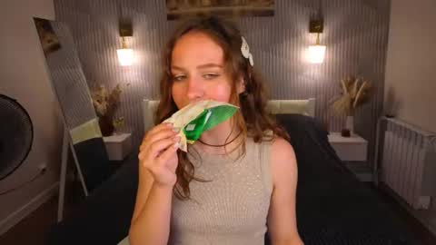vicki_milles online show from 29, 6, 2026