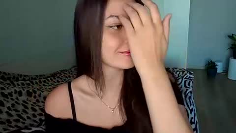 Snapshot of vicki_queen chatting on 17, 6, 2026 Lina online show from 17, 6, 2026