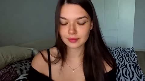 Snapshot of vicki_queen chatting on 23, 6, 2026 Lina online show from 23, 6, 2026