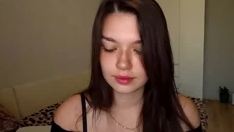Snapshot of vicki_queen chatting on 25, 6, 2026 Lina online show from 25, 6, 2026