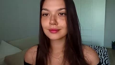 Snapshot of vicki_queen chatting on 26, 6, 2026 Lina online show from 26, 6, 2026