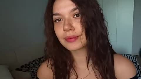 Snapshot of vicki_queen chatting on 27, 6, 2026 Lina online show from 27, 6, 2026