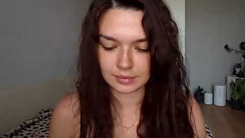 Snapshot of vicki_queen chatting on 29, 6, 2026 Lina online show from 29, 6, 2026