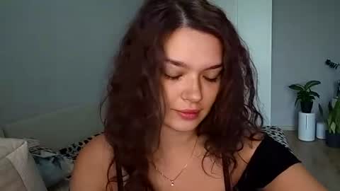 Snapshot of vicki_queen chatting on 13, 7, 2026 Lina online show from 13, 7, 2026