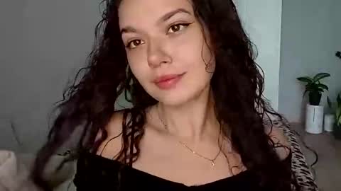 Snapshot of vicki_queen chatting on 14, 7, 2026 Lina online show from 14, 7, 2026