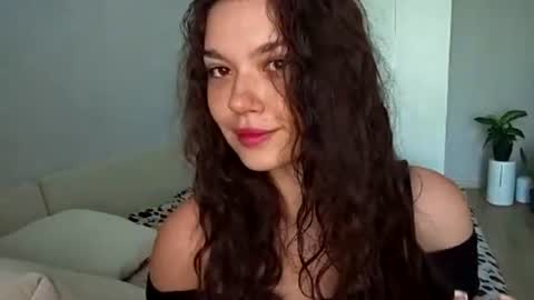 Snapshot of vicki_queen chatting on 16, 7, 2026 Lina online show from 16, 7, 2026