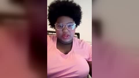Snapshot of vickiryder56 chatting on 7, 8, 2026 vickiryder56 online show from 7, 8, 2026