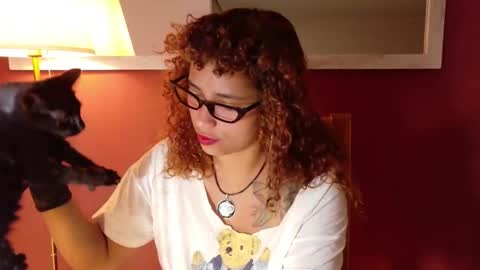 Vicky  online show from 8, 11, 2025