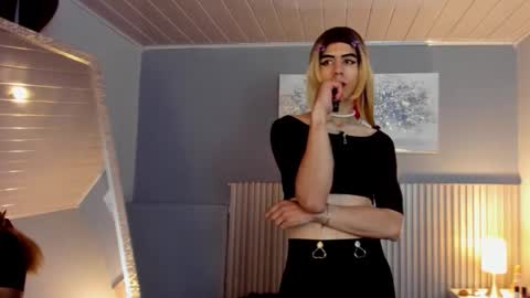  Vicky  online show from 7, 1, 2026