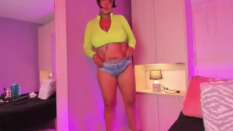 V I C K Y online show from 8, 1, 2025