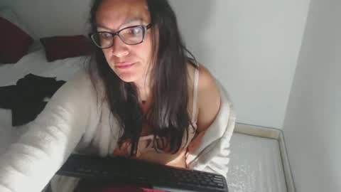 Snapshot of vickyjuice1 chatting on 23, 1, 2025 vickyjuice1 online show from 23, 1, 2025