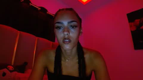 Snapshot of vickyyyx chatting on 15, 7, 2026 Goddess Victory online show from 15, 7, 2026