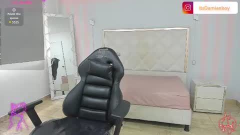 Snapshot of victoria1_tay chatting on 8, 7, 2026 victoria1_tay online show from 8, 7, 2026