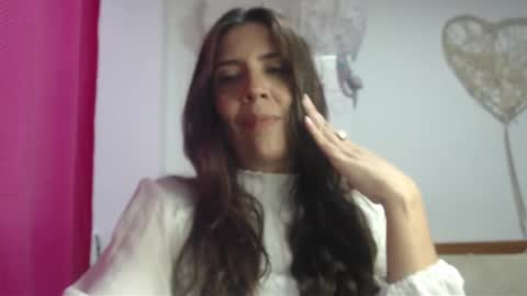 Hi guys   Im victoria  Be the one who can control me in PVT online show from 22, 1, 2025