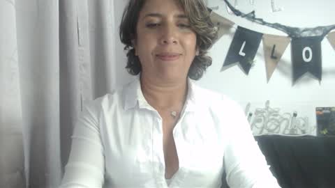 Hi guys   Im victoria  Be the one who can control me in PVT online show from 15, 10, 2025