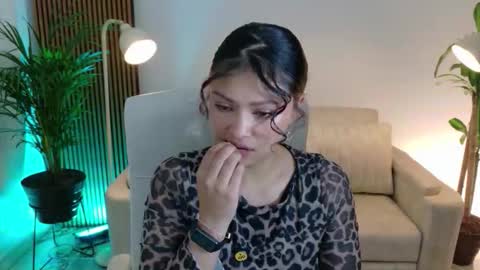 Snapshot of victoria___moon chatting on 6, 1, 2026 victoria online show from 6, 1, 2026