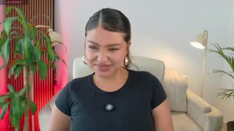 Snapshot of victoria___moon chatting on 29, 7, 2026 victoria online show from 29, 7, 2026