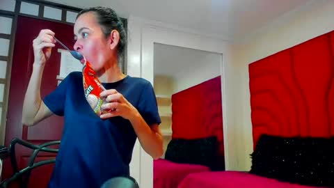 Snapshot of victoria__grey_ chatting on 29, 5, 2026 Victoria grey online show from 29, 5, 2026