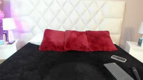 Snapshot of victoria__lee_ chatting on 20, 5, 2026 victoria__lee_ online show from 20, 5, 2026