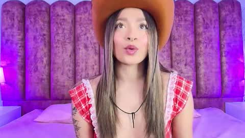 Snapshot of victoria_adams14 chatting on 25, 9, 2025 Victoria for you online show from 25, 9, 2025