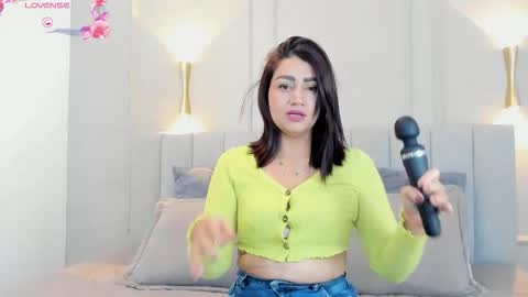 victoria  online show from 25, 10, 2025