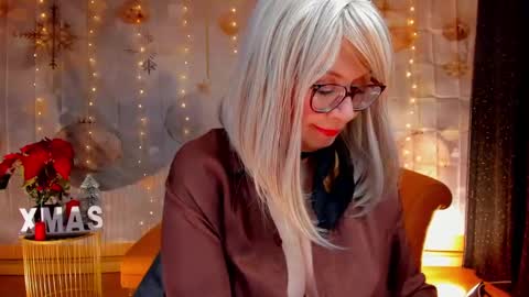 Snapshot of victoria_dior chatting on 10, 12, 2024 diorvictoria9 online show from 10, 12, 2024