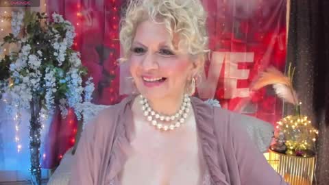 Snapshot of victoria_dior chatting on 21, 4, 2026 diorvictoria9 online show from 21, 4, 2026