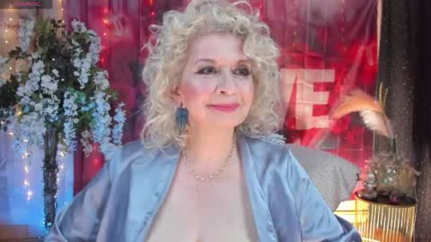 Snapshot of victoria_dior chatting on 25, 4, 2026 diorvictoria9 online show from 25, 4, 2026