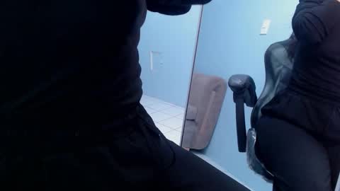 Victoria online show from 6, 11, 2025