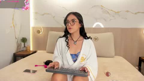  Victoria H  online show from 12, 6, 2026