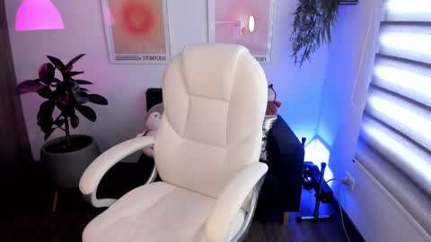 Snapshot of victoria_korss chatting on 6, 3, 2025 Victoria online show from 6, 3, 2025