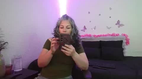 Snapshot of victoria_lover444 chatting on 18, 6, 2026 Victoria Lover online show from 18, 6, 2026